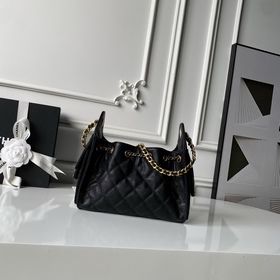 CHANEL 25C — модель с подиума, сумка H