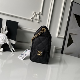 CHANEL 25C — модель с подиума, сумка H