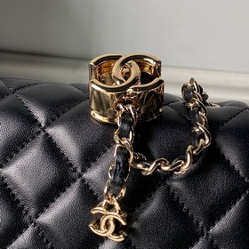 Chanel 26C в оттенке светлого золота с