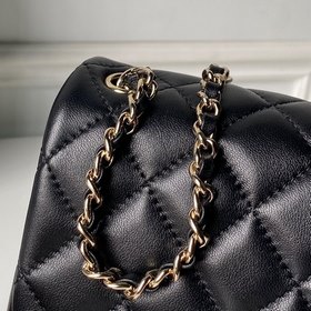 Светло-золотая сумка Chanel 26C с вели