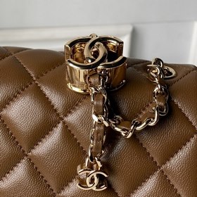 Светло-золотая сумка Chanel 26C с вели