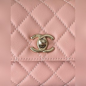 Новинка CHANEL 26COCOHANDLE mini — с