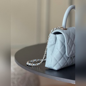Новинка CHANEL 26COCOHANDLE mini — с