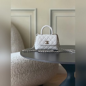 Новинка CHANEL 26COCOHANDLE mini — с