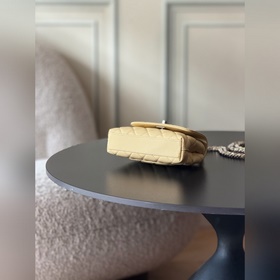 Новинка CHANEL 26COCOHANDLE mini — с