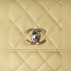 Новинка CHANEL 26COCOHANDLE mini — с