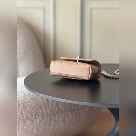 Новинка CHANEL 26COCOHANDLE mini — с
