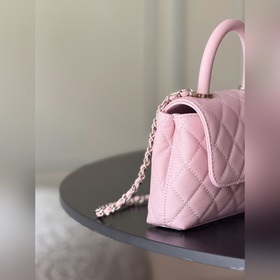 Новинка CHANEL 26COCOHANDLE mini — с