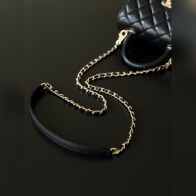 Новинка CHANEL 26c COCOHANDLE — малень