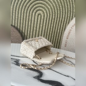 Chanel 26c, модель с подиума, бело-зол