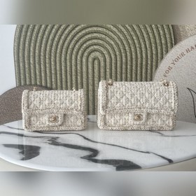 Chanel 26c, модель с подиума, бело-зол