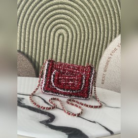 Chanel 25c, модель с подиума, красная 