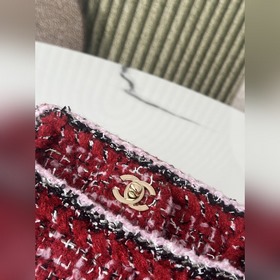 Chanel 25c, модель с подиума, красная 