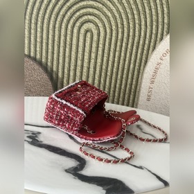 Chanel 25c, модель с подиума, красная 