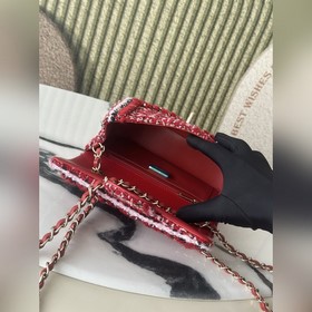 Chanel 25c, модель с подиума, красная 