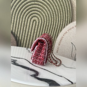 Chanel 25c, модель с подиума, красная 