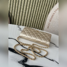 woc Сумка «Fai Cai» от Chanel, последн