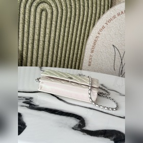 woc Сумка «Fai Cai» от Chanel, последн