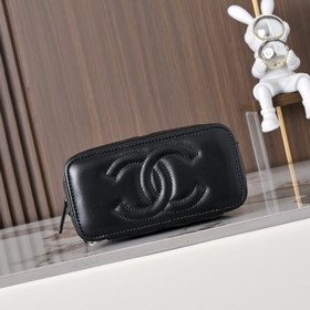 Сумка-коробка CHANEL с ручкой из цепоч