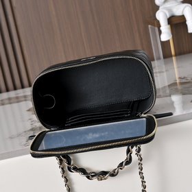 Сумка-коробка CHANEL с ручкой из цепоч