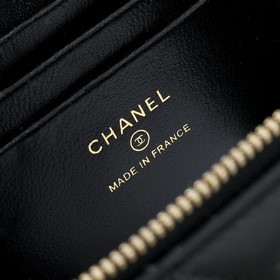 Сумка-коробка CHANEL с ручкой из цепоч