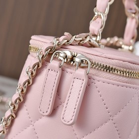Сумка-коробка CHANEL с ручкой из цепоч