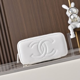 Сумка-коробка CHANEL с ручкой из цепоч