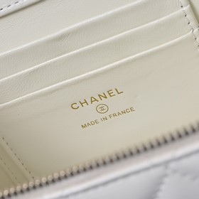 Сумка-коробка CHANEL с ручкой из цепоч