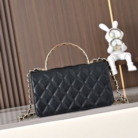 Сумка CHANEL 26P с черно-золотыми ручк