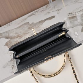 Сумка CHANEL 26P с черно-золотыми ручк