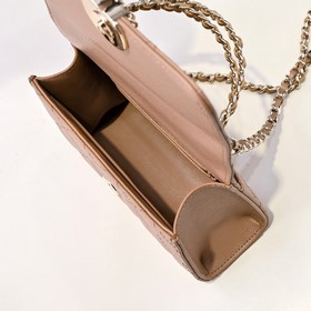 Предварительная коллекция Chanel 23P в