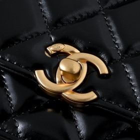 CHANEL 25s с двумя золотыми шариками