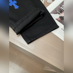 Новые джинсы от Croxin удобны и подход