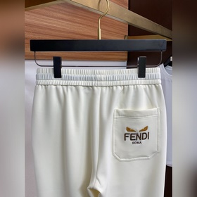 Новые моделиз фирменного магазина Fend