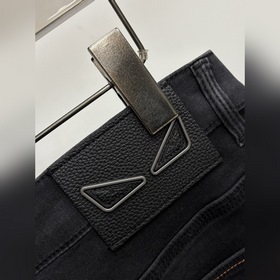 Эксклюзивная новинка от Fendi： модные 