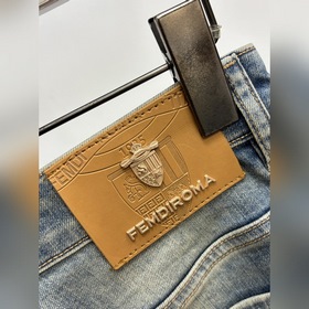 Эксклюзивная новинка от Fendi： модные 