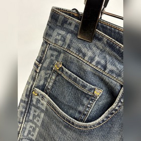 Эксклюзивная новинка от Fendi： модные 