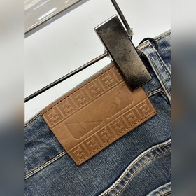 Эксклюзивная новинка от Fendi： модные 