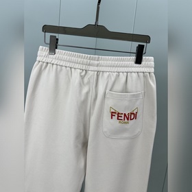 Fendi. Весенне-летние мужские трикотаж