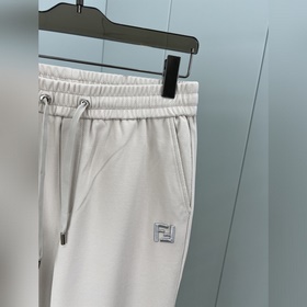 Fendi. Весенне-летние мужские трикотаж