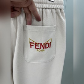 Fendi. Весенне-летние мужские трикотаж