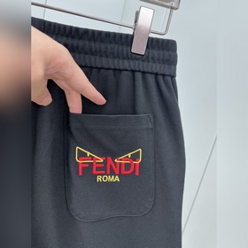 Fendi. Весенне-летние мужские трикотаж