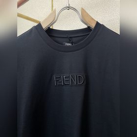 FENDI： новая коллекция, ради которой с
