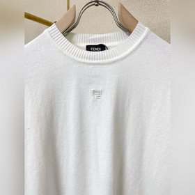 FENDI： Новая коллекция мужских трикота