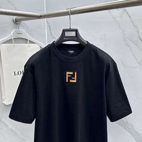 Fendi： новая коллекция — эксклюзивная 