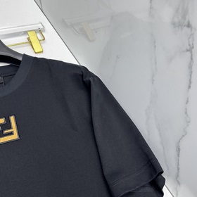 Fendi： новая коллекция — эксклюзивная 