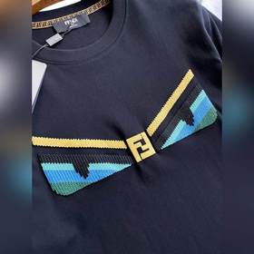 Новинка весна-лето 2026 от Fendi： экск