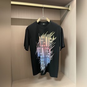 Fendi： свободная футболка с короткими 