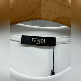FENDI： новая весенне-летняя коллекция 
