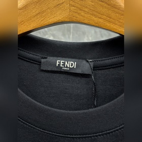 FENDI： новая весенне-летняя коллекция 